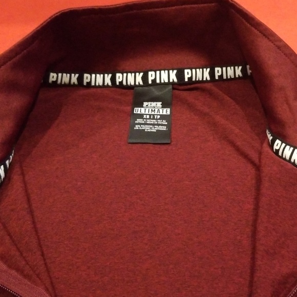 VS PINK Ultimate Top Size XS - Picture 3 of 3